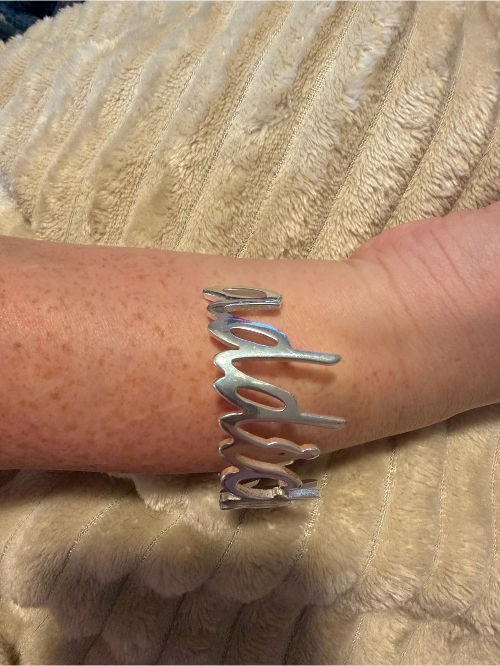 Rustic Cuff “Addicted To Cuffs” Silver Script Cuff - Picture 2 of 4